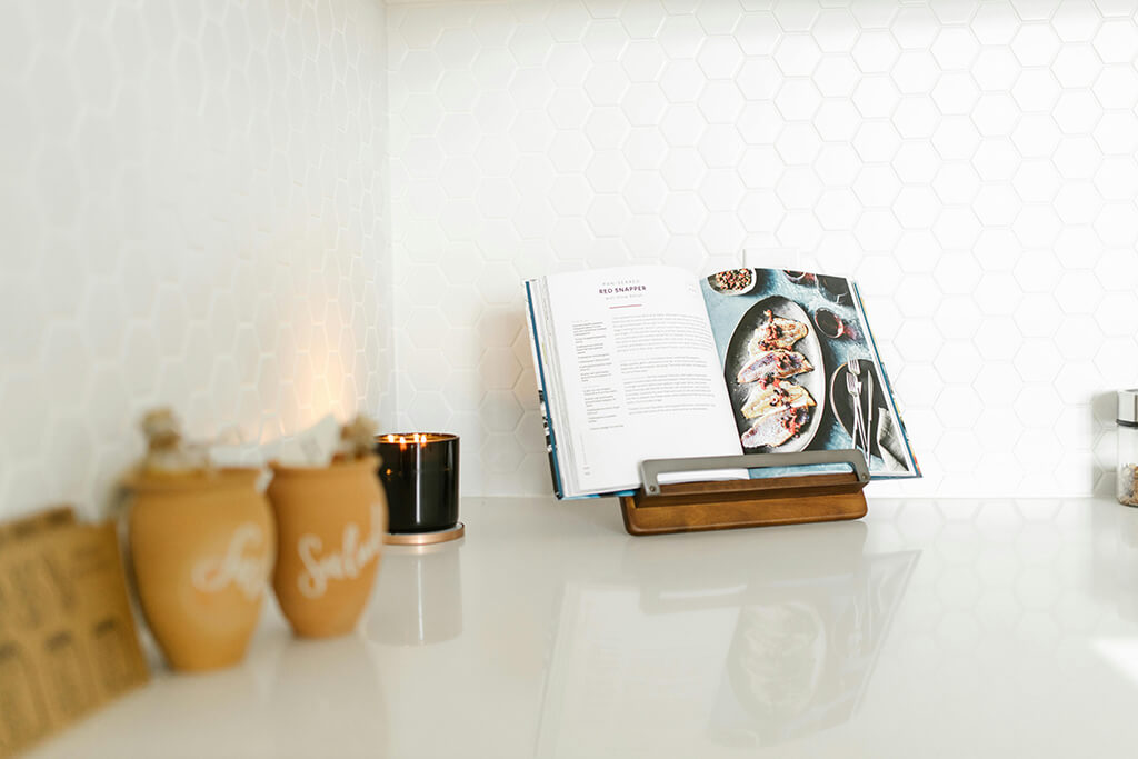 wooden receipe book stand 